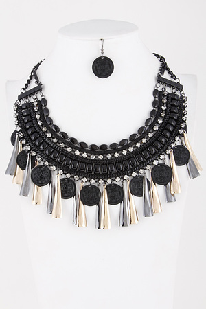 Collar Statement Necklace Set with Beads and Rhinestone Detail 5JAD7
